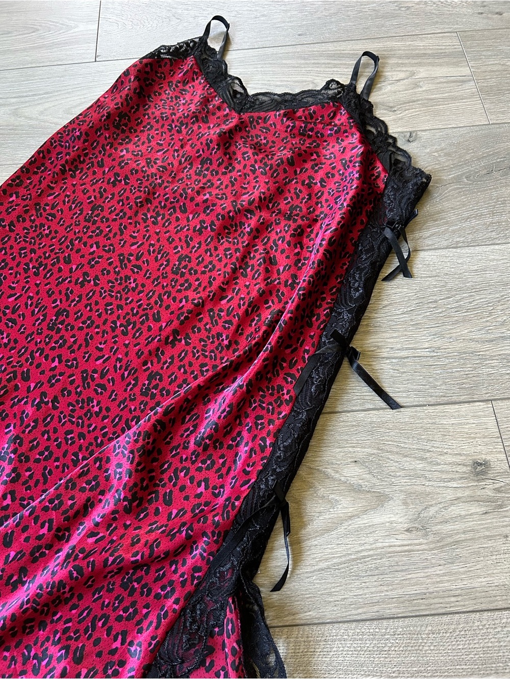 Inner Most Vintage  Silky Long Red Leopard Chemise with Black Lace Details Sz XL